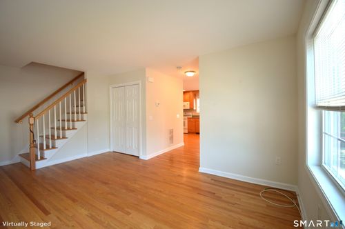173 Saybrook Rd, Middletown, CT, 06457-4704 | Card Image