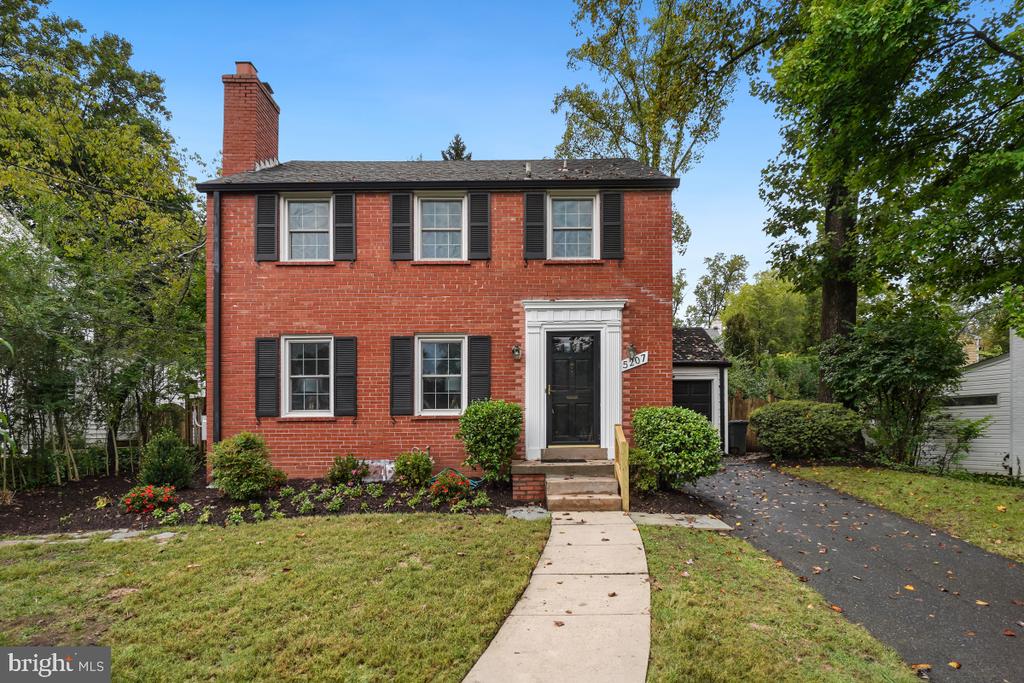 Roosevelt St, Bethesda, MD 20814
