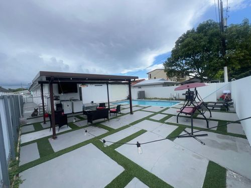 2920 Sw 69th Ave, Miami, FL, 33155-3830 | Card Image
