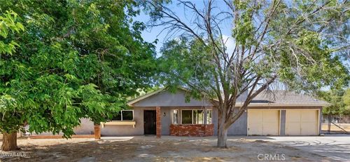 10157 E Avenue R8, Littlerock, CA, 93543-1327 | Card Image