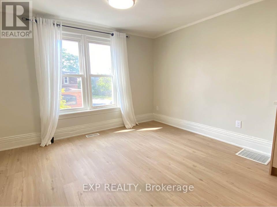 Commercial Sale in Thorold (Thorold Downtown) 3