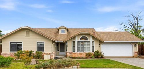 111 Muir Ct, Grass Valley, CA, 95945-5655 | Card Image