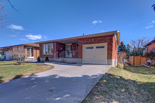 43 Quaiser St, Kitchener, ON, N2A3P8 | Card Image