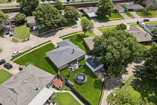 Aerial perspective of suburban area | Image 30