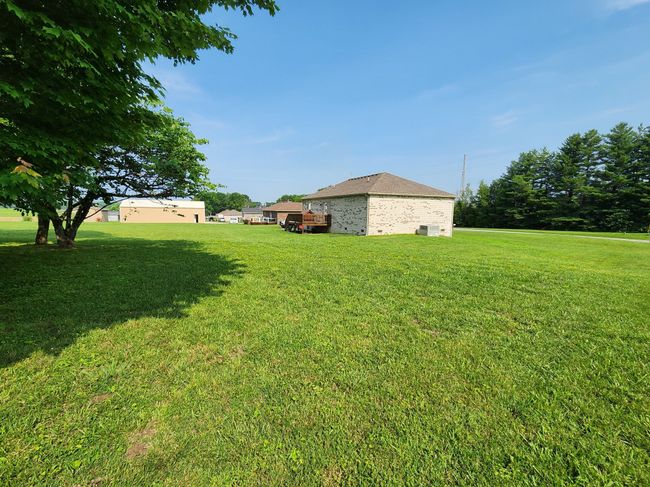 4574 Long Creek Rd, House other with 3 bedrooms, 2 bathrooms and 2 parking in Lafayette TN | Image 5