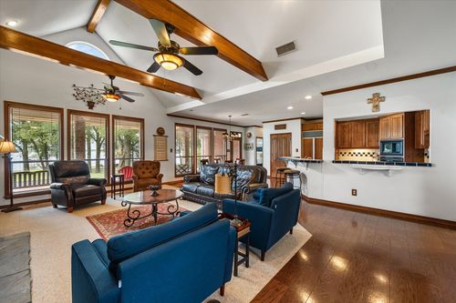 817 Grandview Estate Dr, Corsicana, TX, 75109-0545 | Card Image