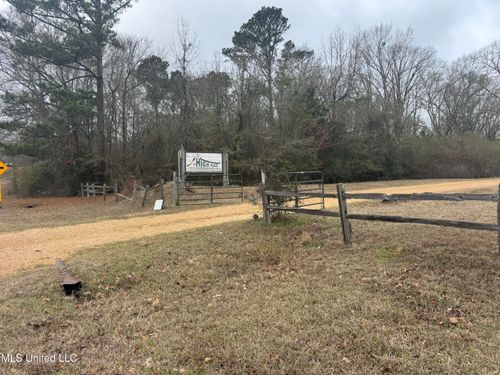 1355 Old Pearl Rd, Florence, MS, 39073-7716 | Card Image
