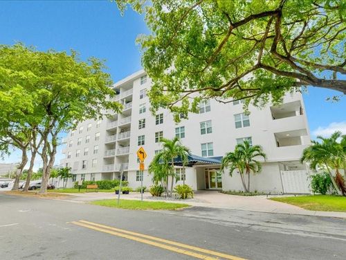 7g-6000 Ne 22nd Way, Fort Lauderdale, FL, 33308 | Card Image