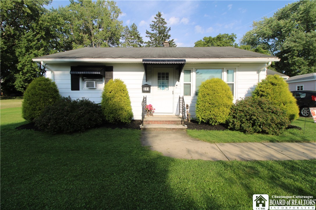Delaware Ave, Jamestown, NY 14701
