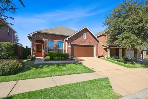 3805 Weatherstone Dr, Fort Worth, TX, 76137-7066 | Card Image