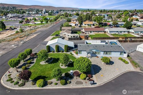 307 Hilltop Cir, Ephrata, WA, 98823-2277 | Card Image
