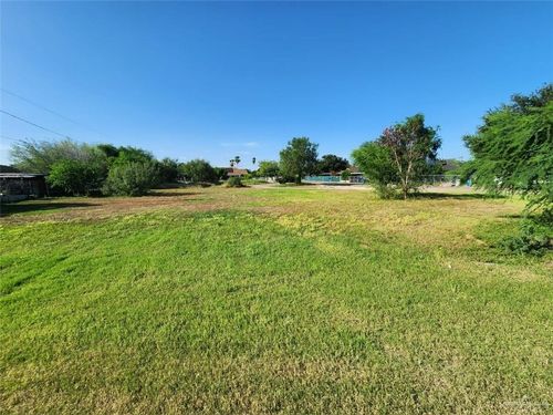 113 Flores St, Sullivan City, TX, 78595-2209 | Card Image