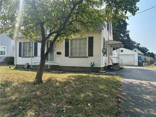 927 E 6th St, Salem, OH, 44460-1750 | Card Image