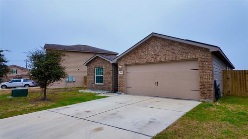 685 Yearwood Ln, Jarrell, TX, 76537-1912 | Card Image