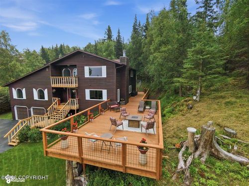 10101 Grover Cir, Anchorage, AK, 99507-7051 | Card Image