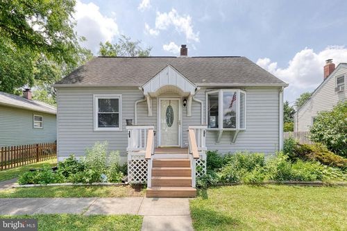 113 W Hilltop Rd, BALTIMORE, MD, 21225-2638 | Card Image