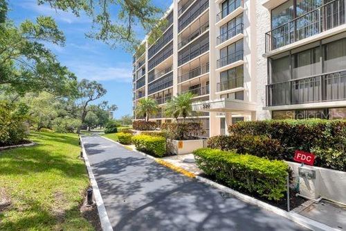 203-220 Belleview Blvd, Belleair, FL, 33756-1954 | Card Image
