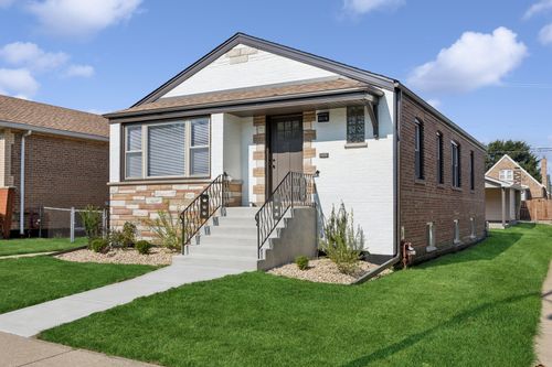5318 S Narragansett Ave, Chicago, IL, 60638-1345 | Card Image