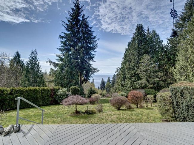 1799 Lower Road, House other with 3 bedrooms, 3 bathrooms and null parking in Roberts Creek BC | Image 4
