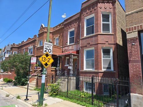 3103 N Kedzie Ave, Chicago, IL, 60618-6903 | Card Image