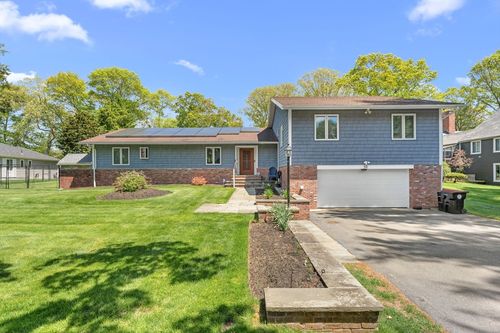 59 Briarcliff Rd, Brockton, MA, 02301-3009 | Card Image