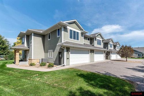 814 Pinnacle Path, Mankato, MN, 56001-4769 | Card Image