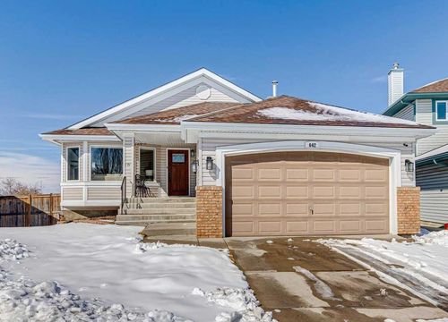 642 Schooner Cove Nw, Calgary, AB, T3L1Z1 | Card Image