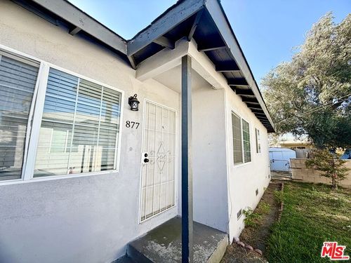 877 W Wilson Street, Pomona, CA, 91768 | Card Image
