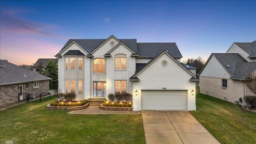 49312 Walnut Creek Dr, Macomb, MI, 48044-1674 | Card Image