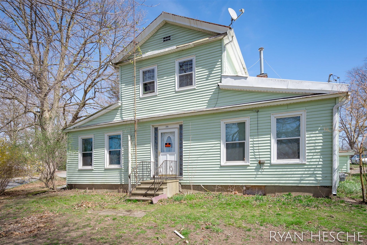 King St, Lyons, MI 48851