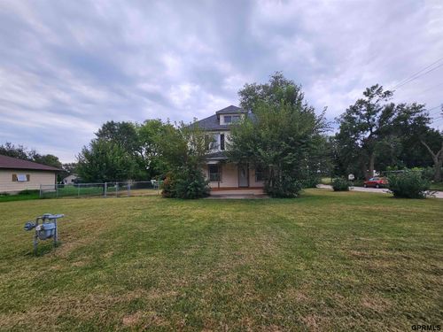 712 W Maple St, Sutton, NE, 68979-2012 | Card Image