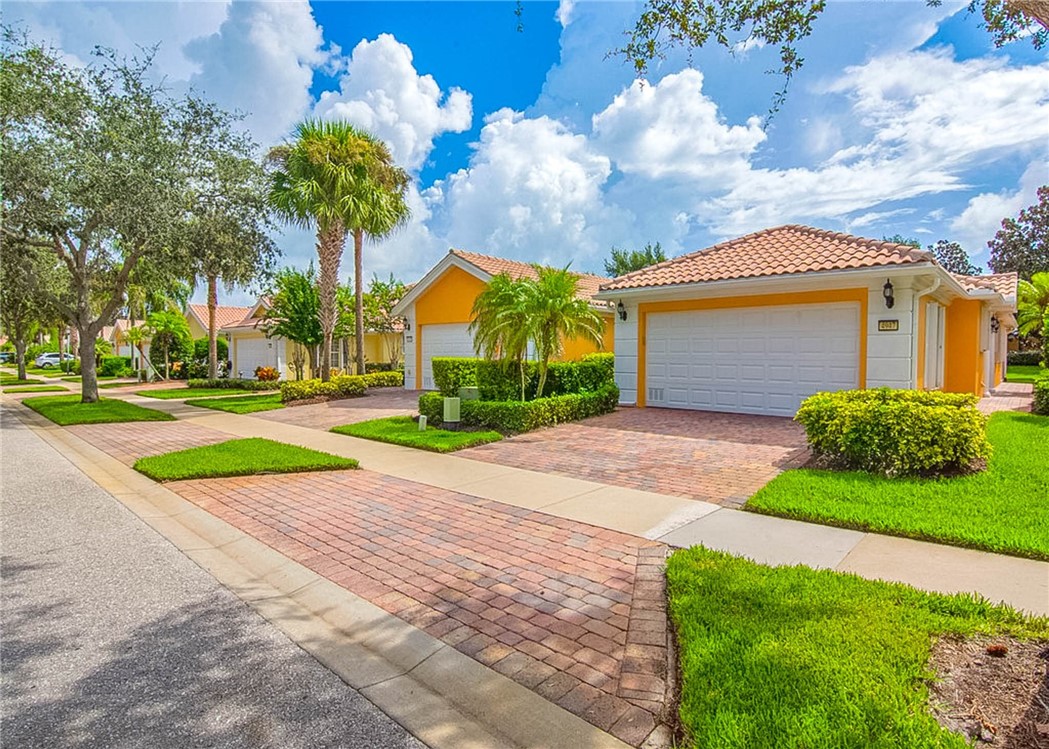 Corsica Sq, Vero Beach, FL 32967