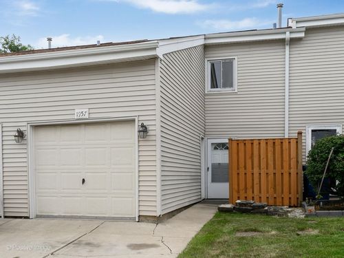 1957 Wildwood Cir, Glendale Heights, IL, 60139-2126 | Card Image