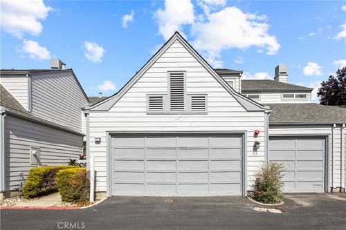 28 Binnacle Ln, Foster City, CA, 94404-3991 | Card Image