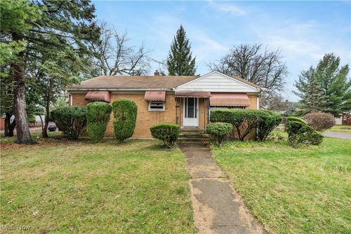 11206 Park Heights Ave, Garfield Heights, OH, 44125-2773 | Card Image