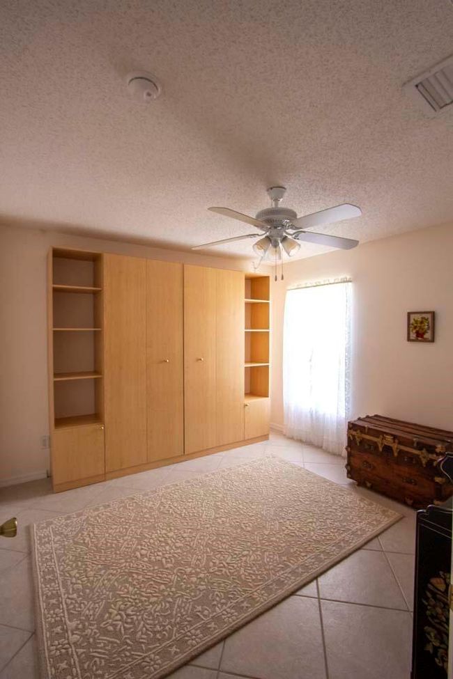 1019 Se Euclid Ln, House other with 3 bedrooms, 2 bathrooms and null parking in Port St Lucie FL | Image 21