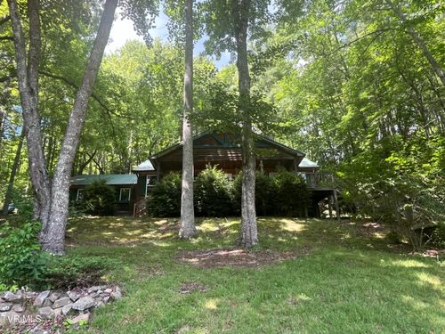 128 Overlook Ln, Mountain City, TN, 37683-6394 | Card Image