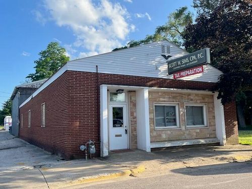 140 W Logan St, Coloma, MI, 49038-8512 | Card Image