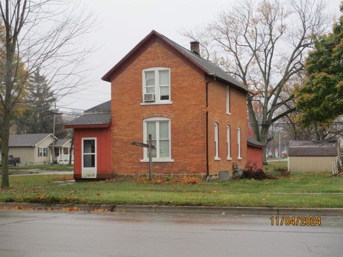 6742 Main St, Cass City, MI, 48726-1528 | Card Image
