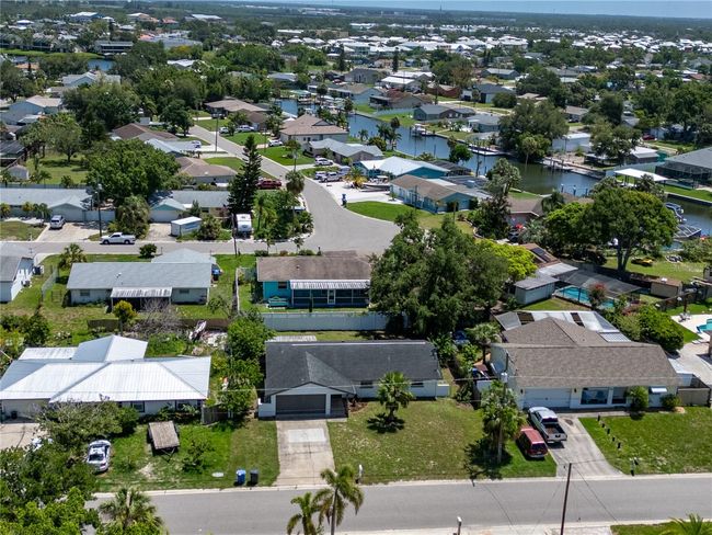 621 Gran Kaymen Way, House other with 3 bedrooms, 2 bathrooms and null parking in APOLLO BEACH FL | Image 28
