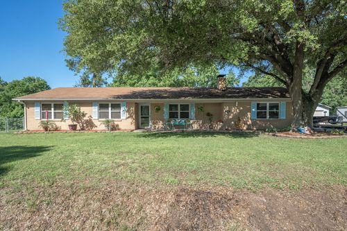 542 S Houston St, Edgewood, TX, 75117-3104 | Card Image