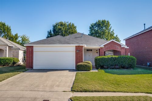 8308 Ram Ridge Rd, Fort Worth, TX, 76137-5928 | Card Image