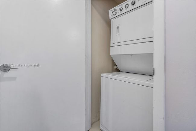 APT-521 - 550 Okeechobee Blvd, Condo with 1 bedrooms, 1 bathrooms and null parking in West Palm Beach FL | Image 14