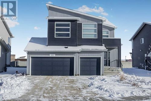 393 Dawson Cir, Chestermere, AB, T1X2R8 | Card Image