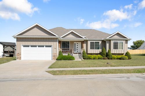 petti-19665 Mockingbird Ln, Sedalia, MO, 65301-9120 | Card Image
