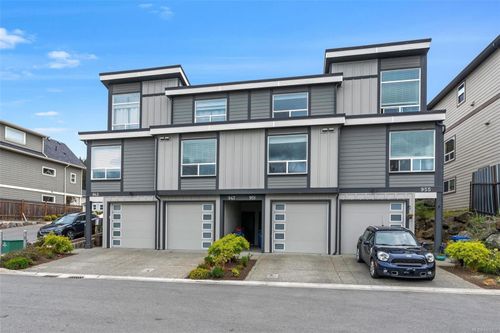 951 Warbler Close, Langford, BC, V9C0J4 | Card Image