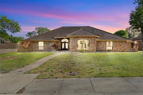 906 Greenbriar Ln, Duncanville, TX, 75137-3714 | Card Image