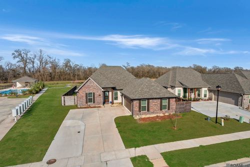 7187 Panama Canal Dr, Gonzales, LA, 70737-8648 | Card Image