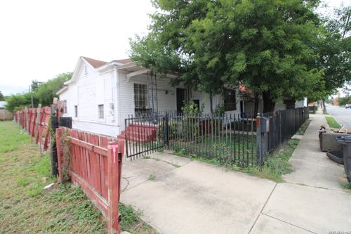 1108 Buena Vista St, San Antonio, TX, 78207-4310 | Card Image