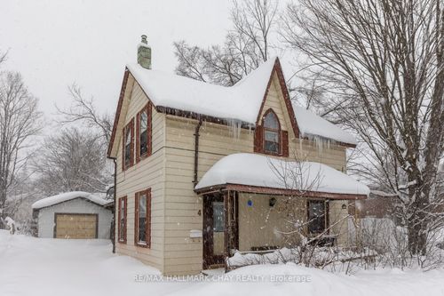 4 East St, Barrie, ON, L4M2N4 | Card Image